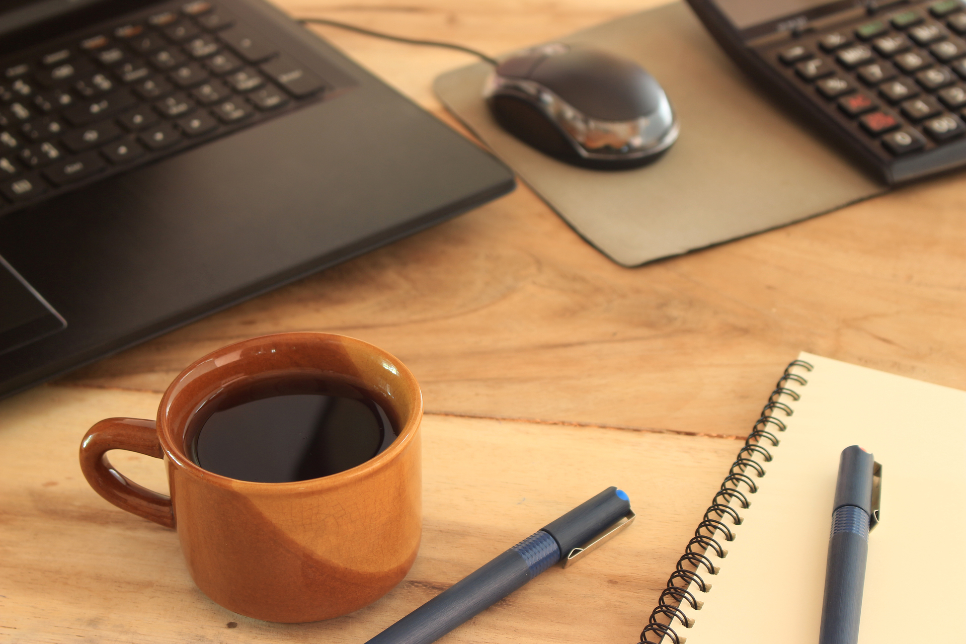 Kawa i laptop z systemem USOS POLSL